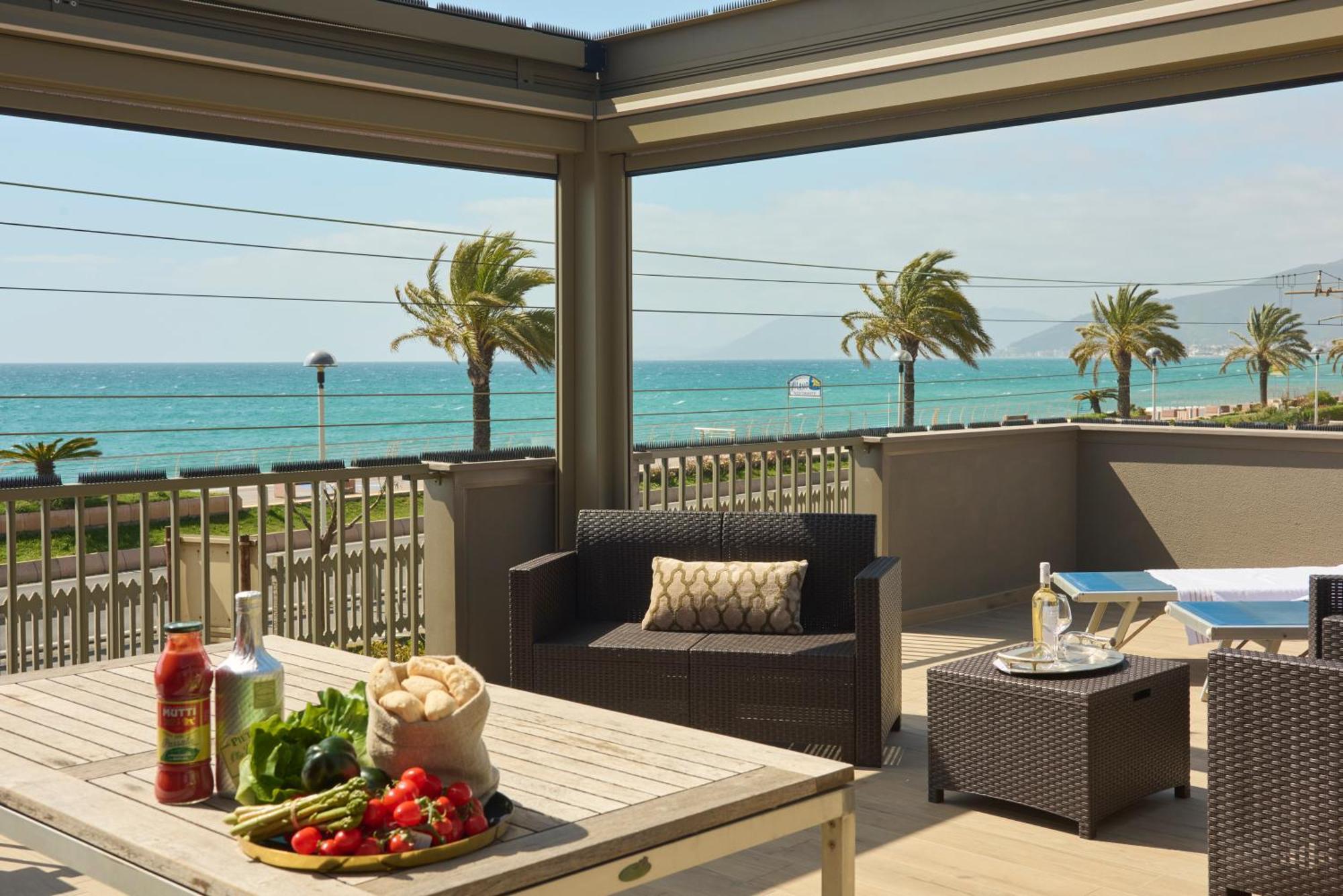 Terrazza Sul Mare A Pietra Ligure Apartment Luaran gambar